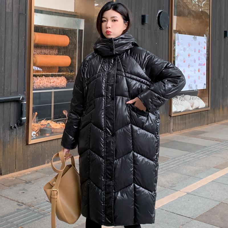 

Женская длинная стеганая куртка большого размера, новинка 2023 года, модное зимнее женское холодное пальто с капюшоном на молнии, свободные толстые теплые парки в корейском стиле 2XL чёрный