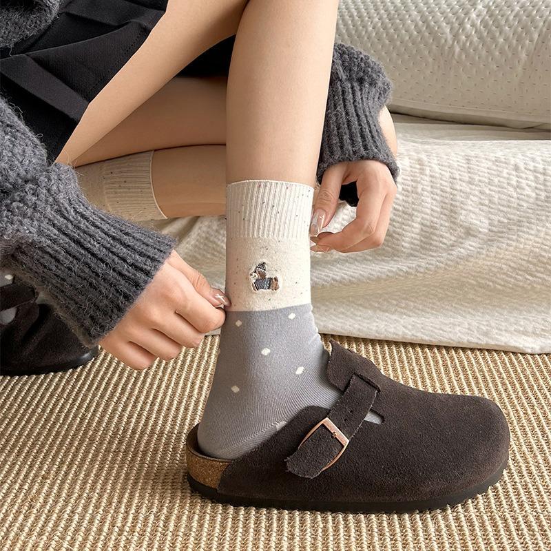 Children's Sock Mid-length Socks for Autumn and Winter, Boneless Pure Cotton Socks with Cartoon Embroidery, Gray Pile-up Socks