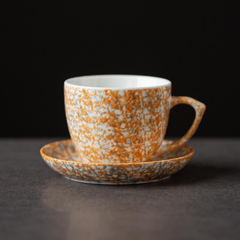 Keramik-Kaffeetassen und Untertassen Set Hochwertiger Retro-Becher Spritzdekor Grobkeramik Brennofen Hotel Blumentassen Heimdekoration