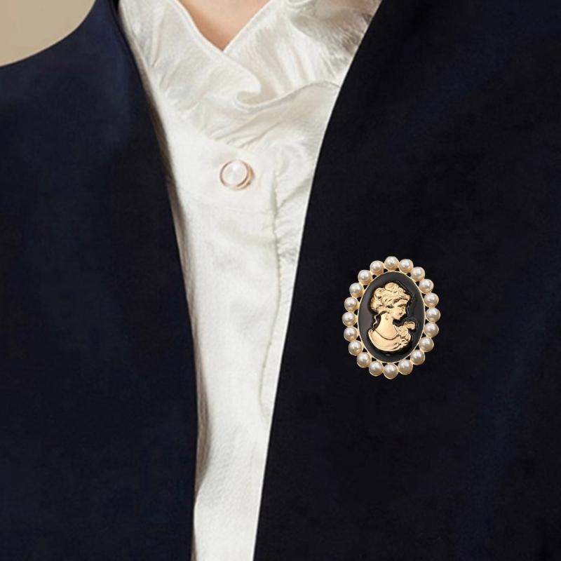 Victorian Style Alloy Cameo Brooch With Crystal Rhinestones Pearls Women Fashion Jewelry Decorative Lapel Accessory