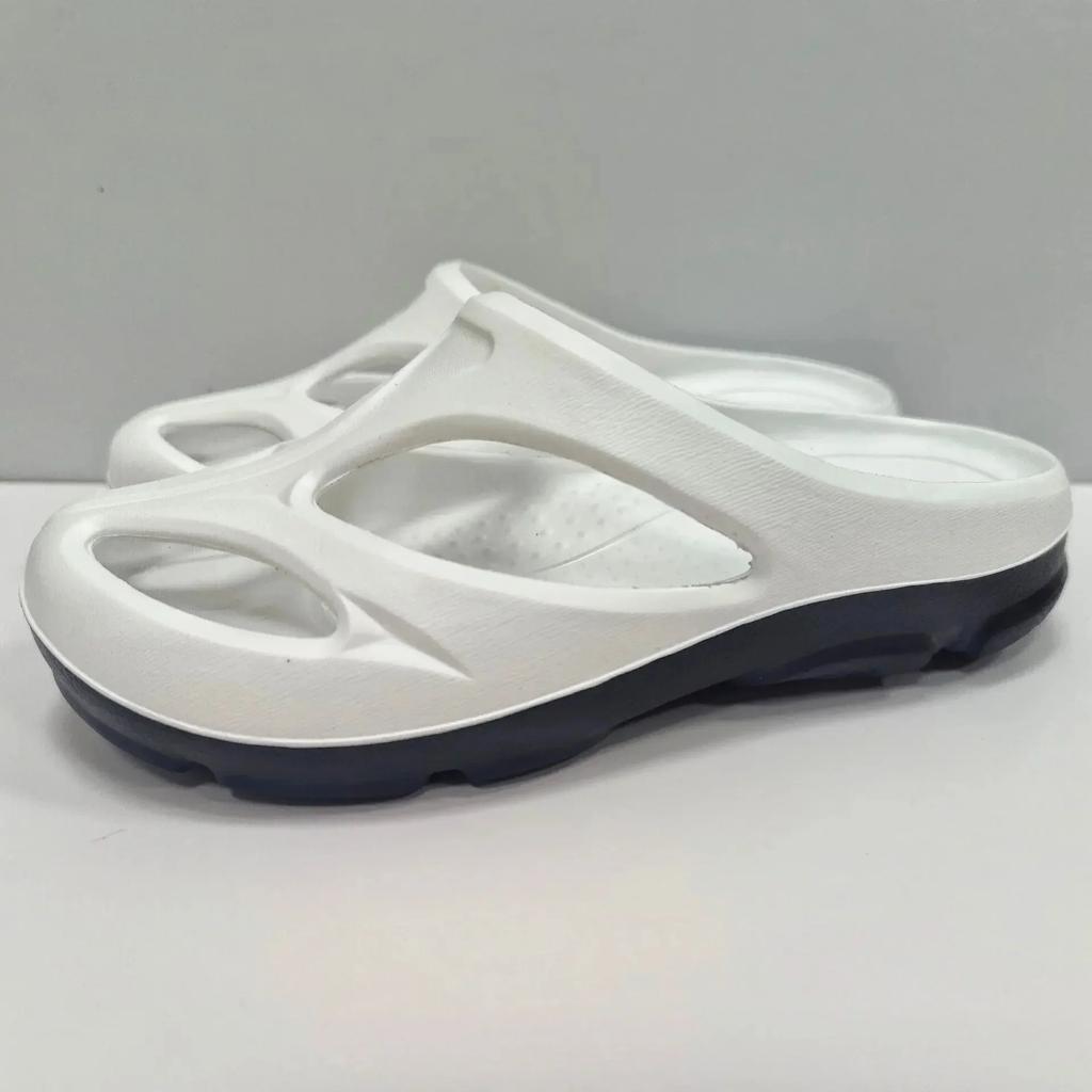 2025 New Breathable Thick Bottom Student Shoes Home Outer Wear Beach Shoes EVA Material Transpirable Sole And Strap 44 45
