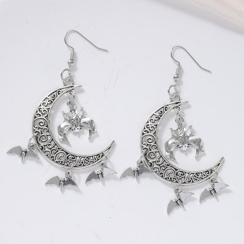 Jun'an Gothic Moon Bat Earrings: Punk Alternative Jewelry