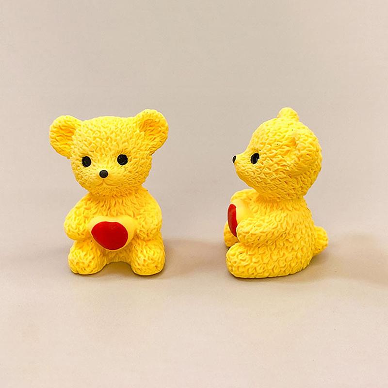 1PC Sitting Bear Mini Craft Fairy Garden Ornament Resin Kawaii Love Bear Figurines Miniature Dollhouse Home Decoration