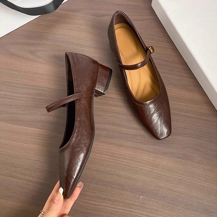 Fashion Low-heeled retro one-line buckle square-toed soft-soled chunk-heeled women's shoes 2025 new style shallow-mouthed single shoes