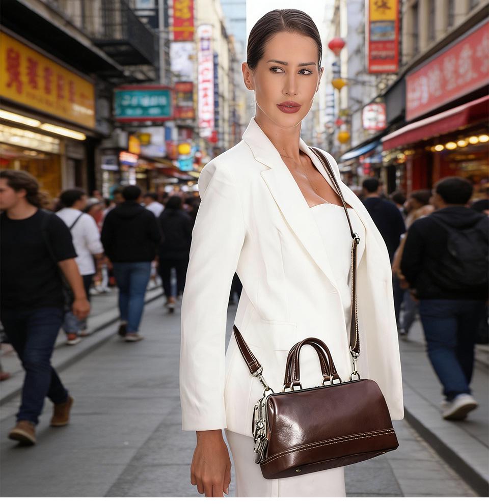 Fashionable Genuine Leather Women's Crossbody Handbag with Metal Hinges, Full-Grain Lambskin, Small Shoulder Bag