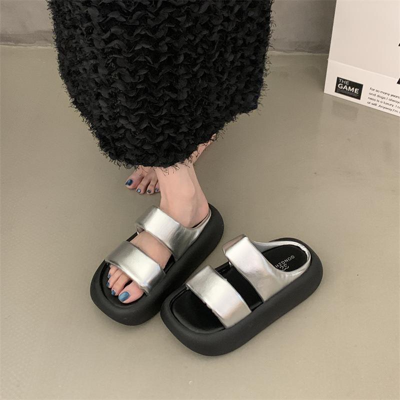 

Stepping on shit clouds one-word slippers for women to wear 2025 new small height increase with skirt beach cool slippers 35 серебряный