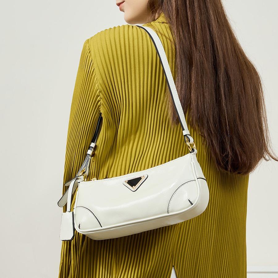 Cowhide Shoulder Messenger Bag Textured Commuter Underarm Women's Bag Baguette Bag