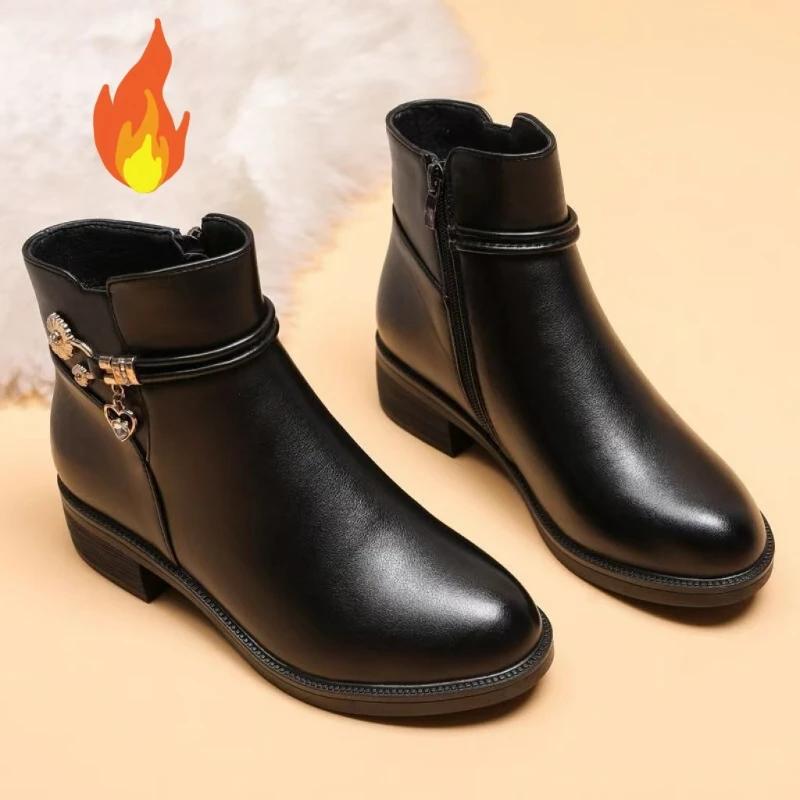 

Women cotton shoes in winter with plush short boots and flat leather for Adult Women Elegant Style Comfortable Wear 36
