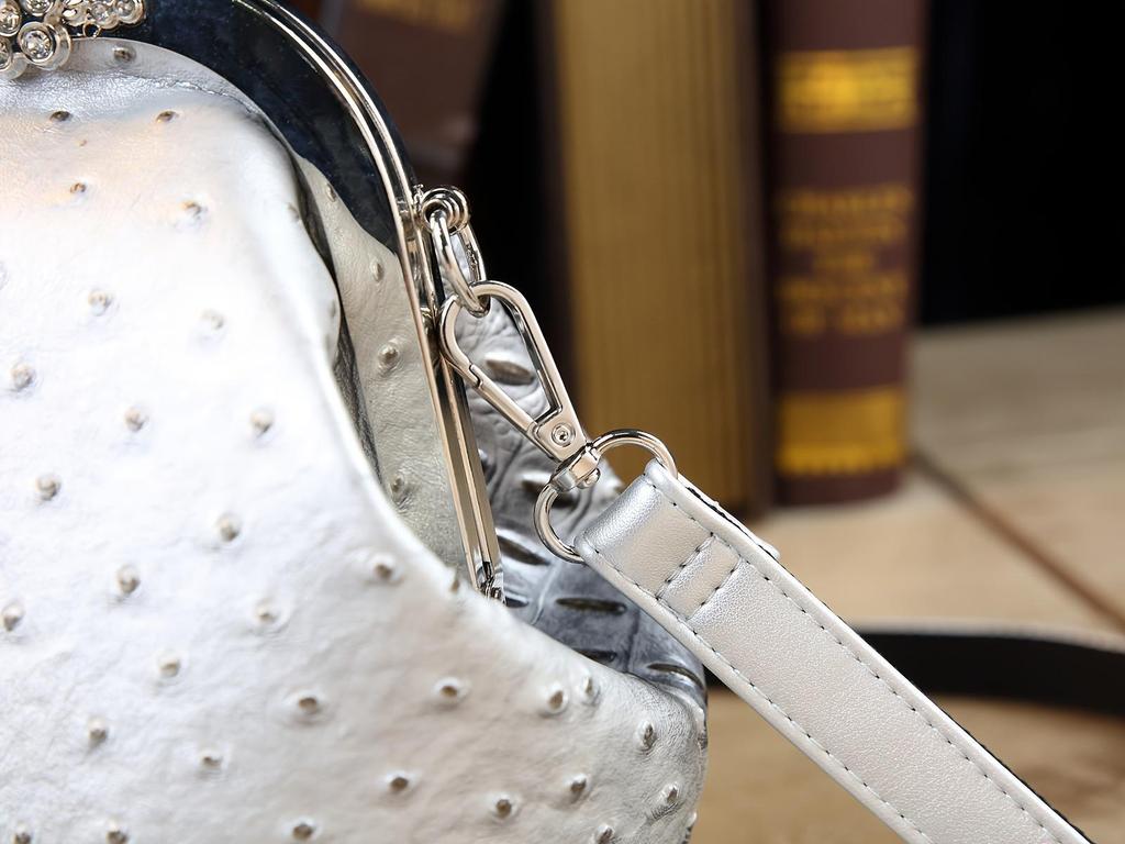 2025 Luxury Women's Soft Leather Shoulder & Crossbody Bag with Ostrich Pattern