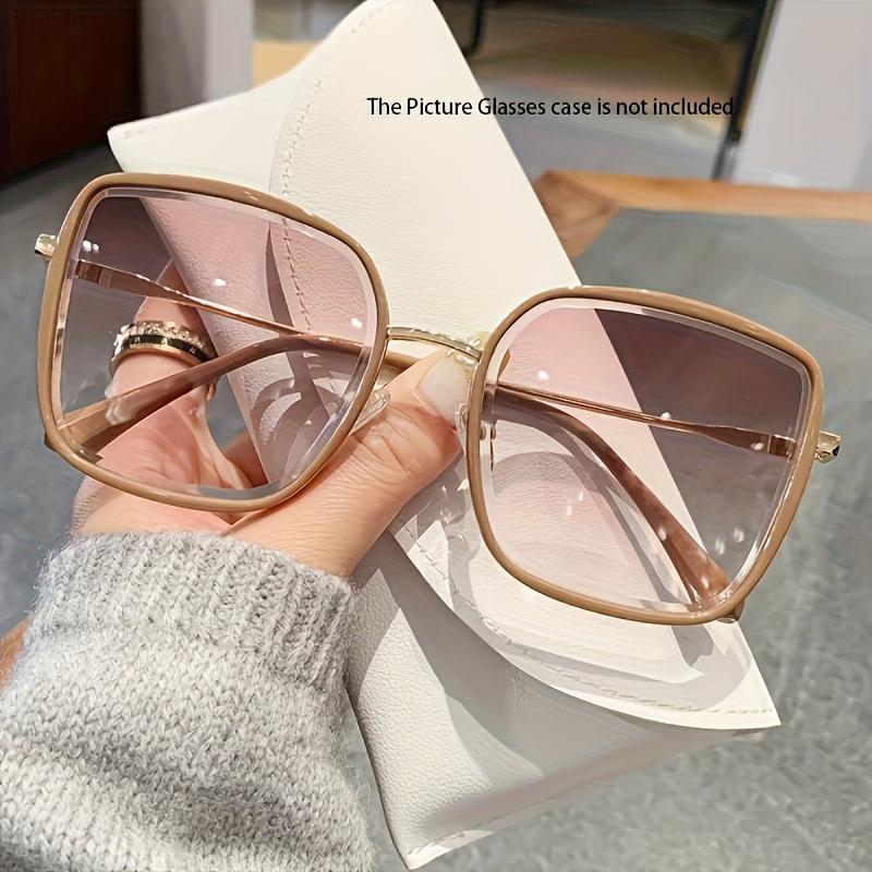 Fashion Rectangle Metal Frame Women Decorative Eyeglasses Stylish Accessory for Women Trendy Optical Glasses