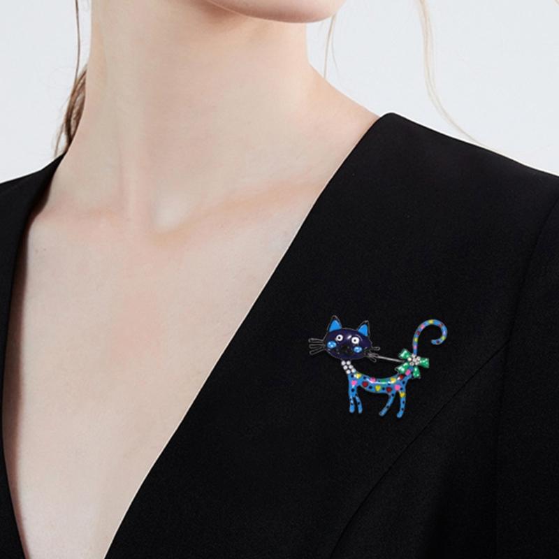 Animal Lapel Brooch Pin, Playful Cats Design with Enamel-Look Finish, Neck Detail, Single Outfit Accent Piece