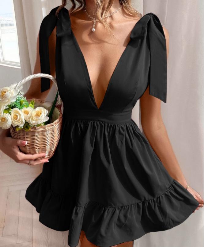 

Женское кружевное платье с глубоким V-образным вырезом и оборками на подоле Medium