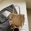 Fashion Portable Tote Bag Versatile Shoulder Women's Bag Premium Messenger Bag Casual Retro Bucket Bag