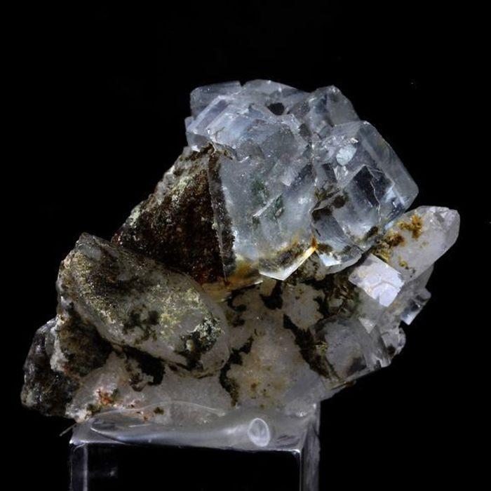 Pierres et Minéraux. Fluorite, Quartz. 150.0 ct. Chine.