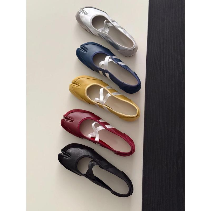 New Super Soft Leather Red Shoes Ballet Pig's Feet Split-toed Women's Shoes Mary Jane Shoes Women's Flats