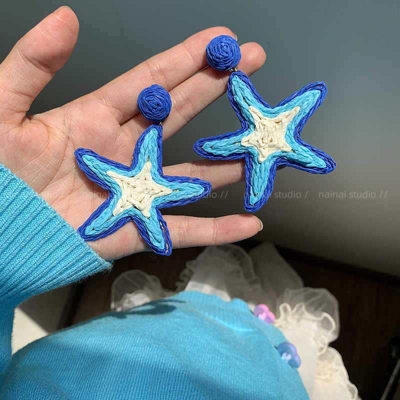 

Steel needle flower starfish pendant earrings seaside vacation fashion stud earrings temperament versatile niche design personalized earrings