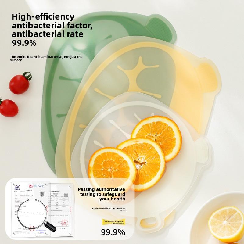 Silicone Little Bear Soft Cutting Board - Lightweight Chopping Board for Babies - Suitable for Cutting Fruits