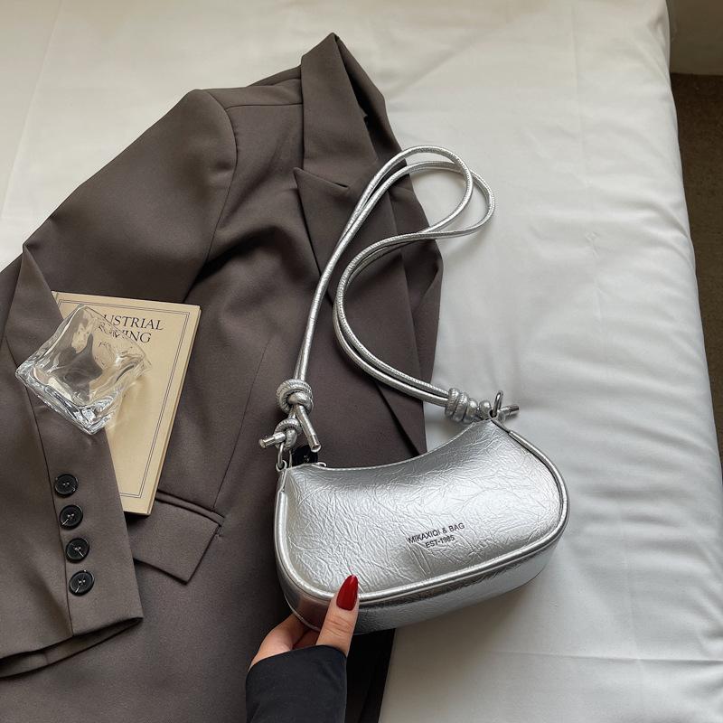 This year's popular textured bag women's 2025 summer new trendy fashion foreign style messenger bag foreign style shoulder armpit bag