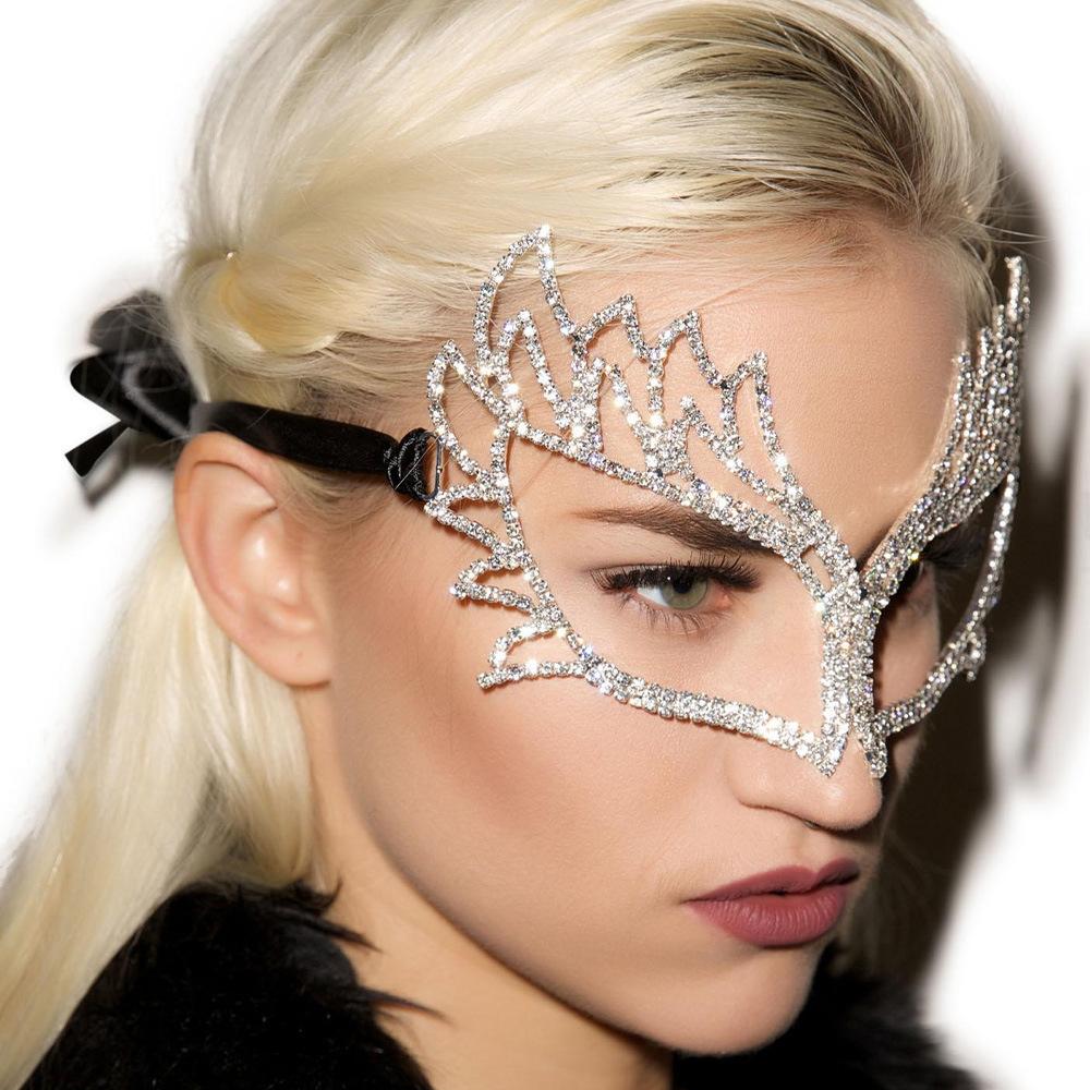 New Halloween Ball Half Face Mask Performance Eye Mask Party Masks Water Diamond Winged Facial Accessories