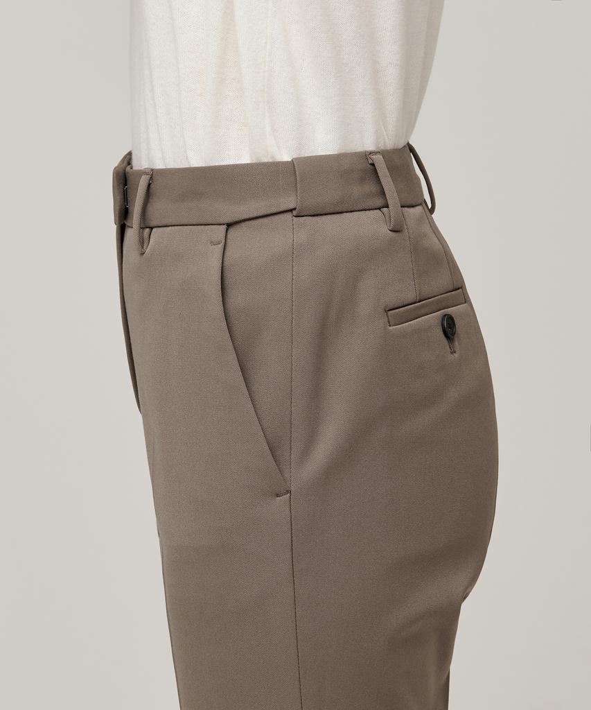MUSINSA STANDARD WOMAN Women'S Heavyweight Fleece-Lined Slim Straight Hidden Elastic Waist Slacks [Dusty Beige]
