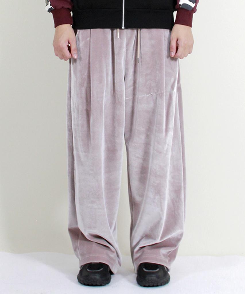Deumakeu Velvet Laminated Single-Pleat Real Wide Pants Beige