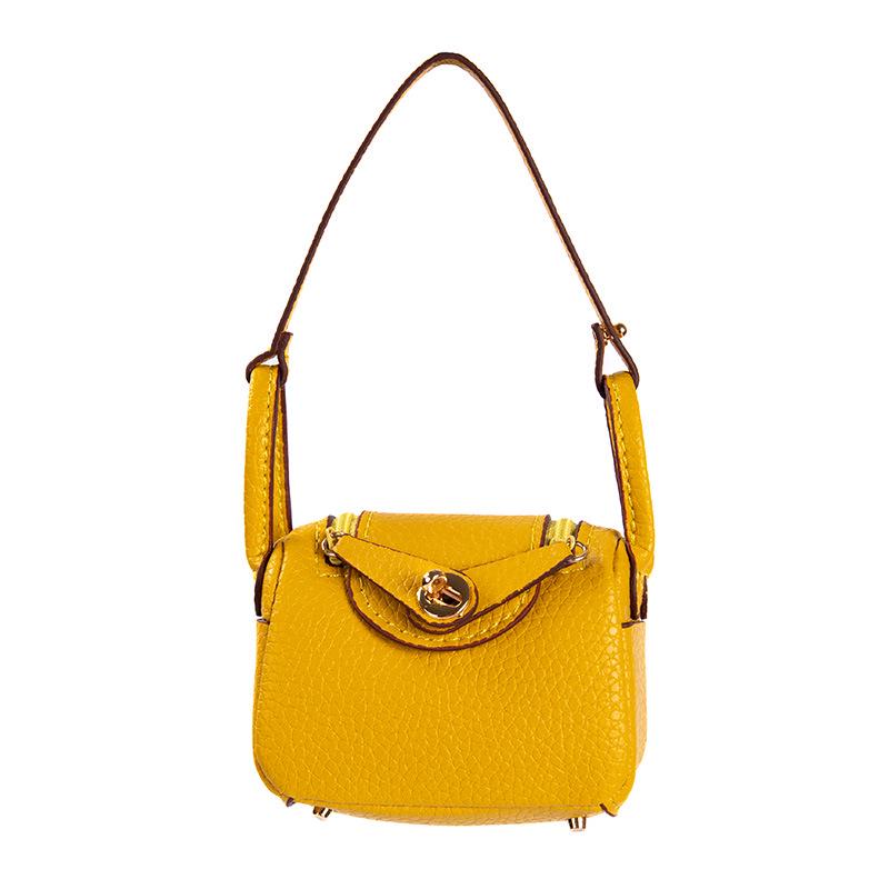 Dames Mini Mode Tas: Schattige Oortelefoon Auto Sleutelhanger & Rode Envelop Hanger