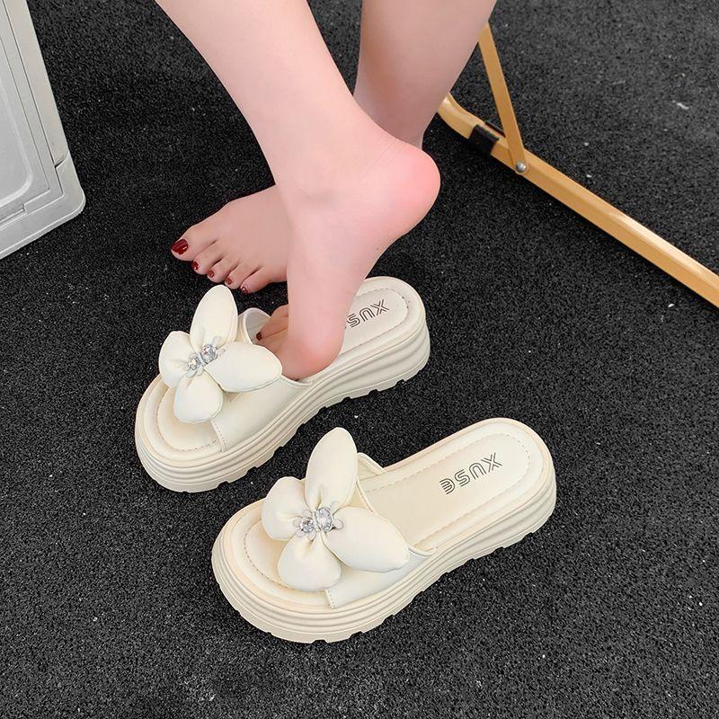 Thick-soled non-slip heightening beach sandals 2025 summer wear new popular fashionable muffin fairy wind cool slippers