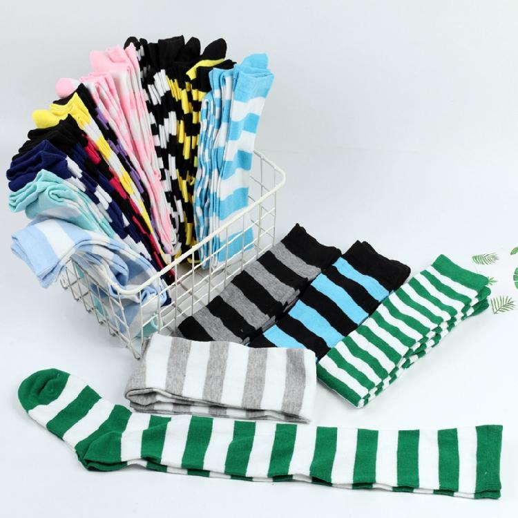 Damen Gestreifte Overknee Oberschenkelhohe Lange Socken für Weihnachts-Feierparty