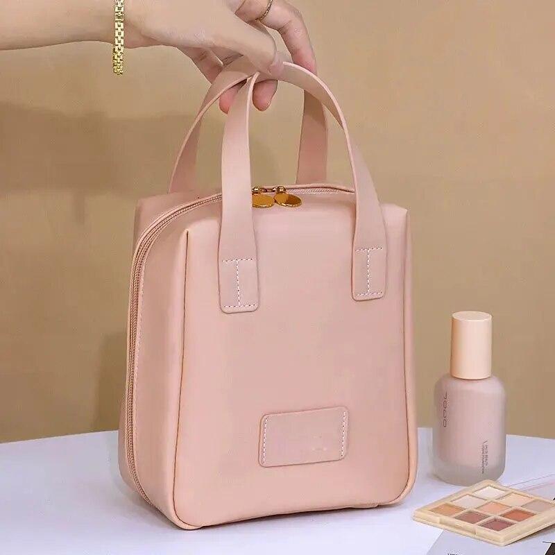 Reise-Kosmetiktasche mit großem Fassungsvermögen, tragbarer Kulturbeutel aus Leder mit Griff-Organizer, multifunktionale, wasserdichte Make-up-Tasche
