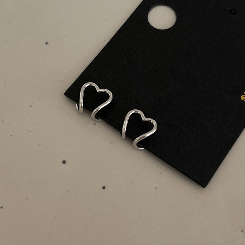 Klipsy na uszy Love, Codzienny wszechstronny, Dwu-noszenie z delikatną regulacją, Małe i świeże geometryczne klipsy na chrząstkę w kształcie serca bez przekłuwania uszu