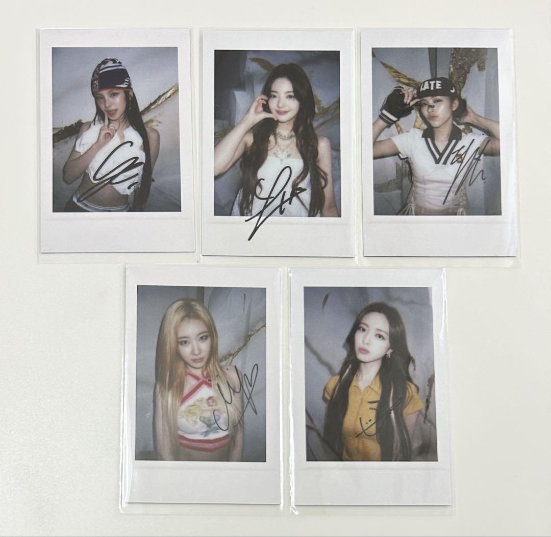 

[USED] ITZY GOLD Starriver China Bonus Trading Cards & Instax Complete Set