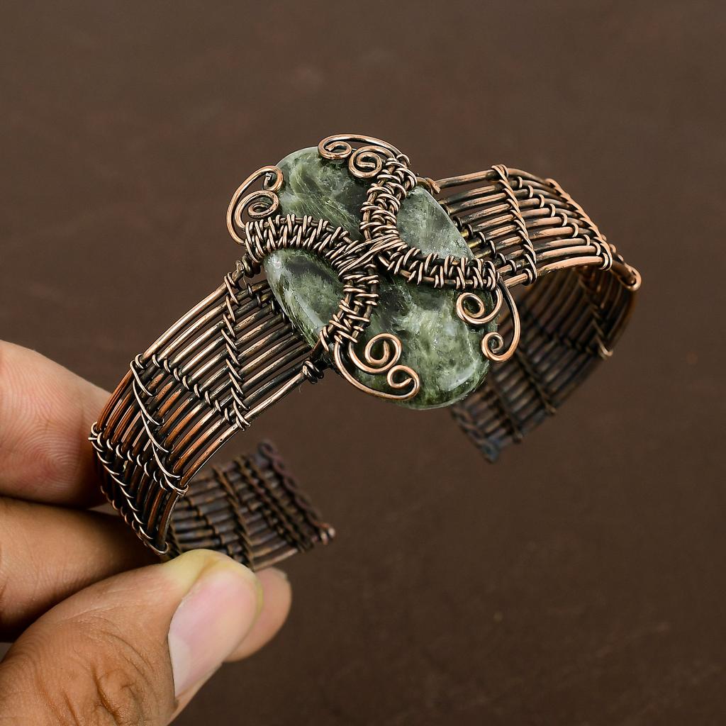 Natürlicher Serphanit Edelstein Handgemachter Kupferdraht Wickelarmreif verstellbar v4F45