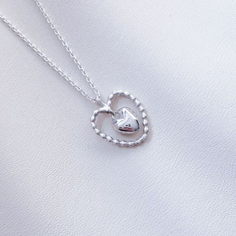 DENERJA HEART IN LOVE NECKLACE