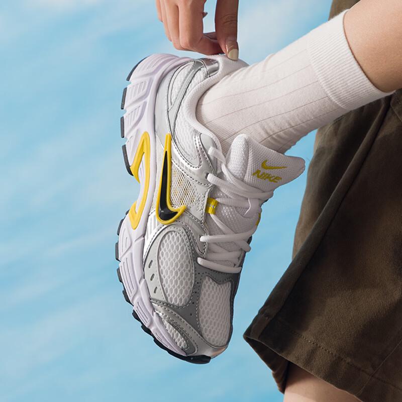 Nike Women's V5 RNR Series Casual Shoes