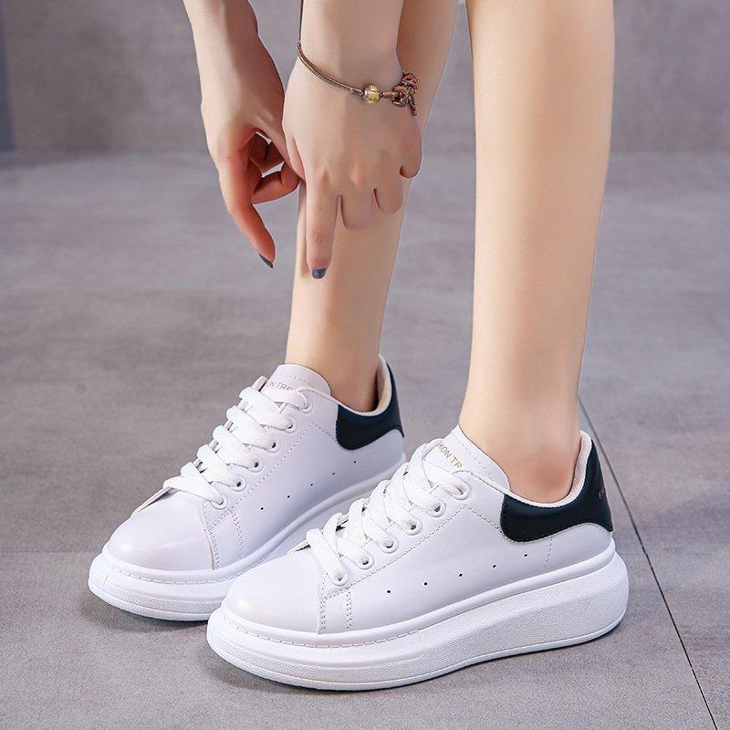 Fashion 2024 Solid Leather Platform Shoes for Women Sneakers Autumn Fashion Sports Little White Shoes Ladies Vulcanized Shoes Large Size