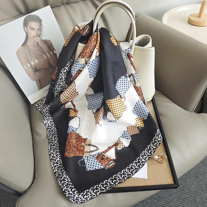 

Silk scarf square scarf high sense fashion versatile imitation silk small scarf literary retro leopard print silk scarf women 70*70