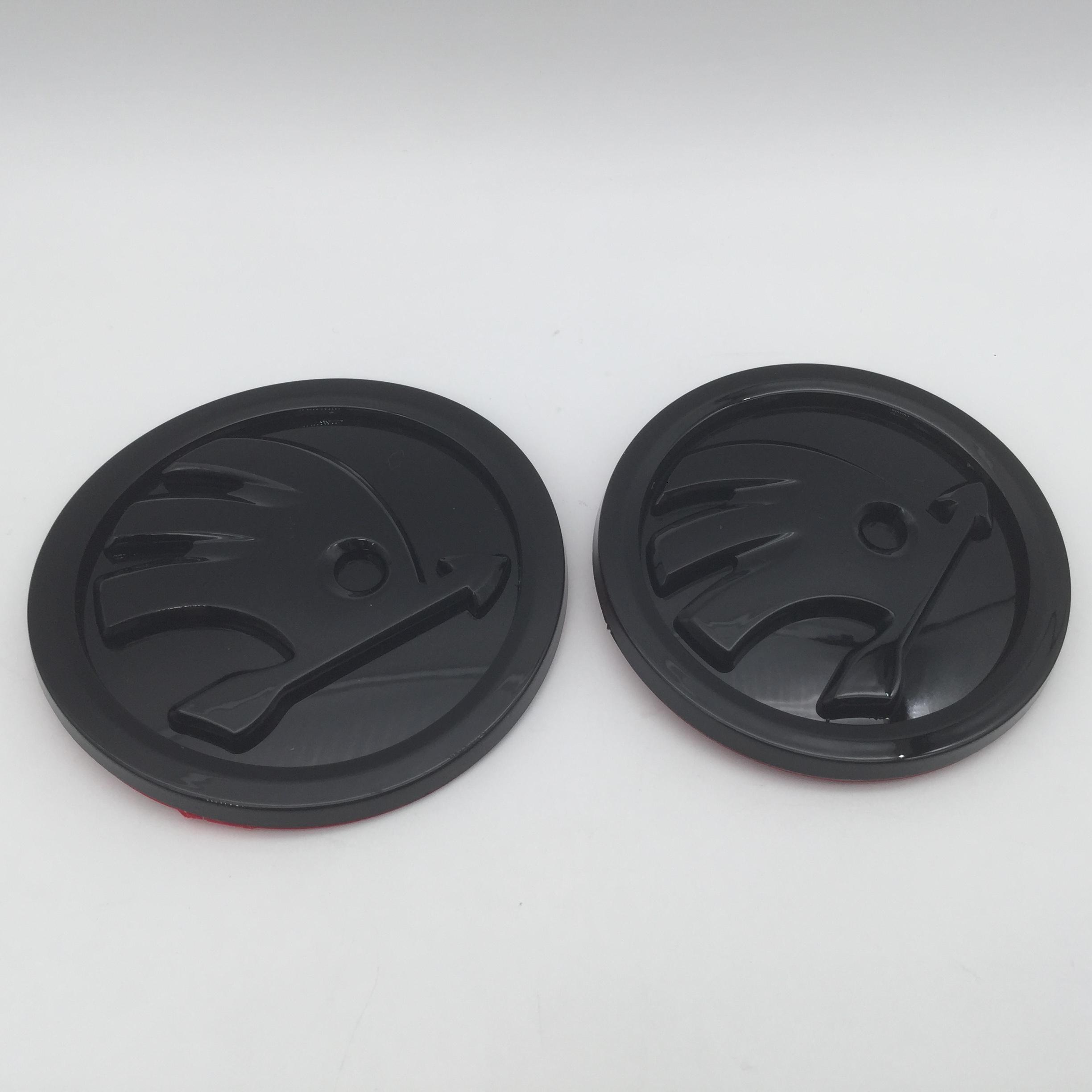 

2025 Hot 2pcs 90mm 80mm for SKODA Car Front Grille Head Hood Bonnet Emblem Rear Tail Bumper Trunk Sticker Badge Styling Accessor 2pcs 90mm