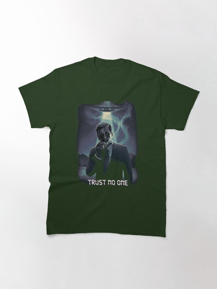 The Man from U.N.C.L.E. Trust no one - Cigarette Smoking Man Classic T-Shirt
