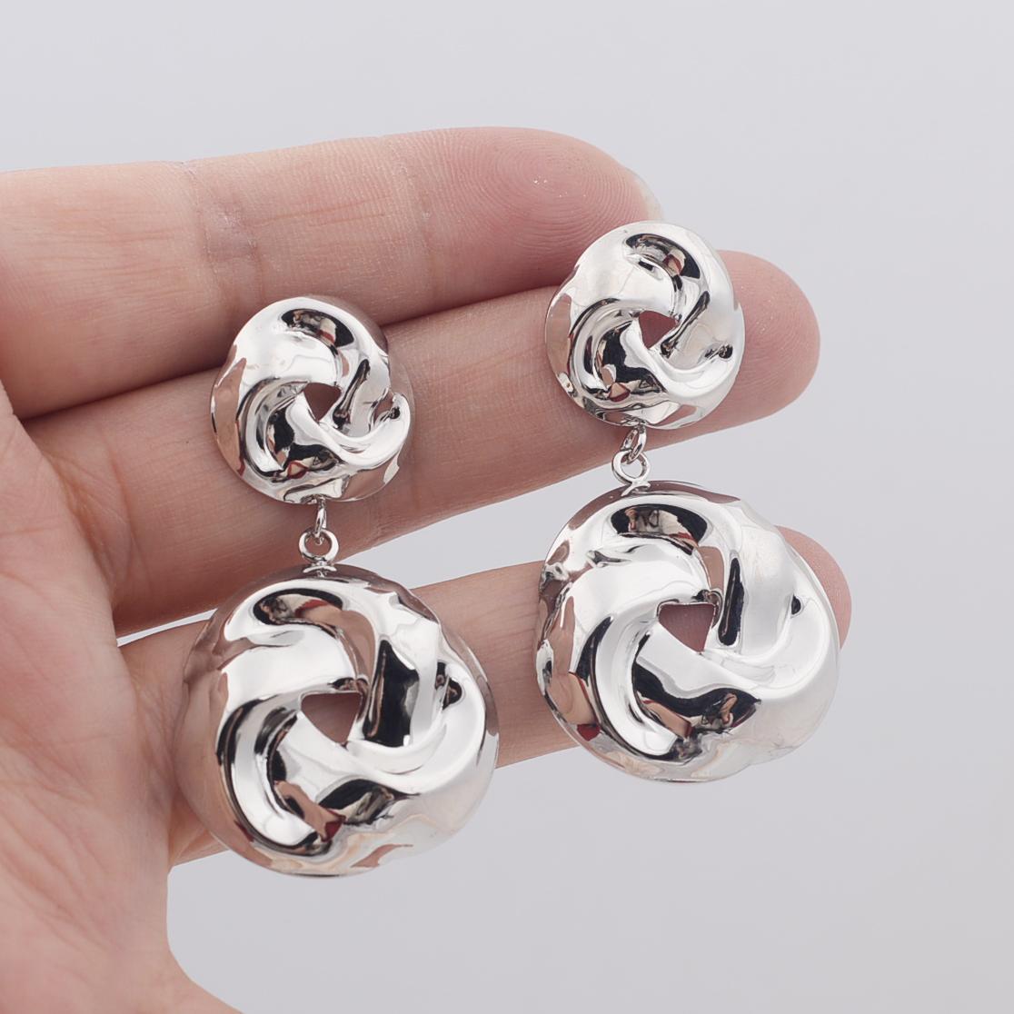 

Trendy New Twisted Drop Earrings for Women Two-layers Spiral Design Hollow Metal Pendants Heavy European Long Hanging Earrings