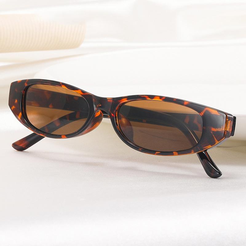 Cute Cat Eye Small Frame Sunglasses Women New Fashion Sexy Leopard Sun Glasses Ladies Retro Trendy Decorative Shades Eyeglass