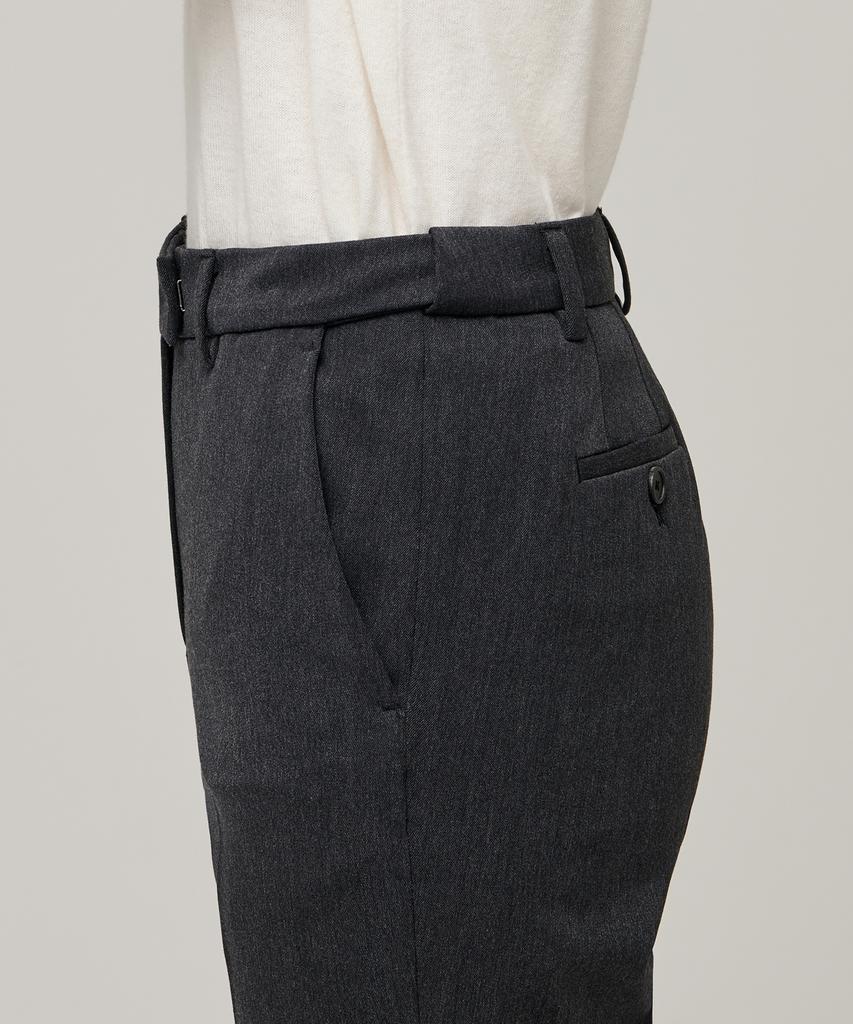 MUSINSA STANDARD WOMAN Women'S Heavyweight Fleece-Lined Slim Straight Hidden Elastic Waist Slacks [Charcoal Gray]