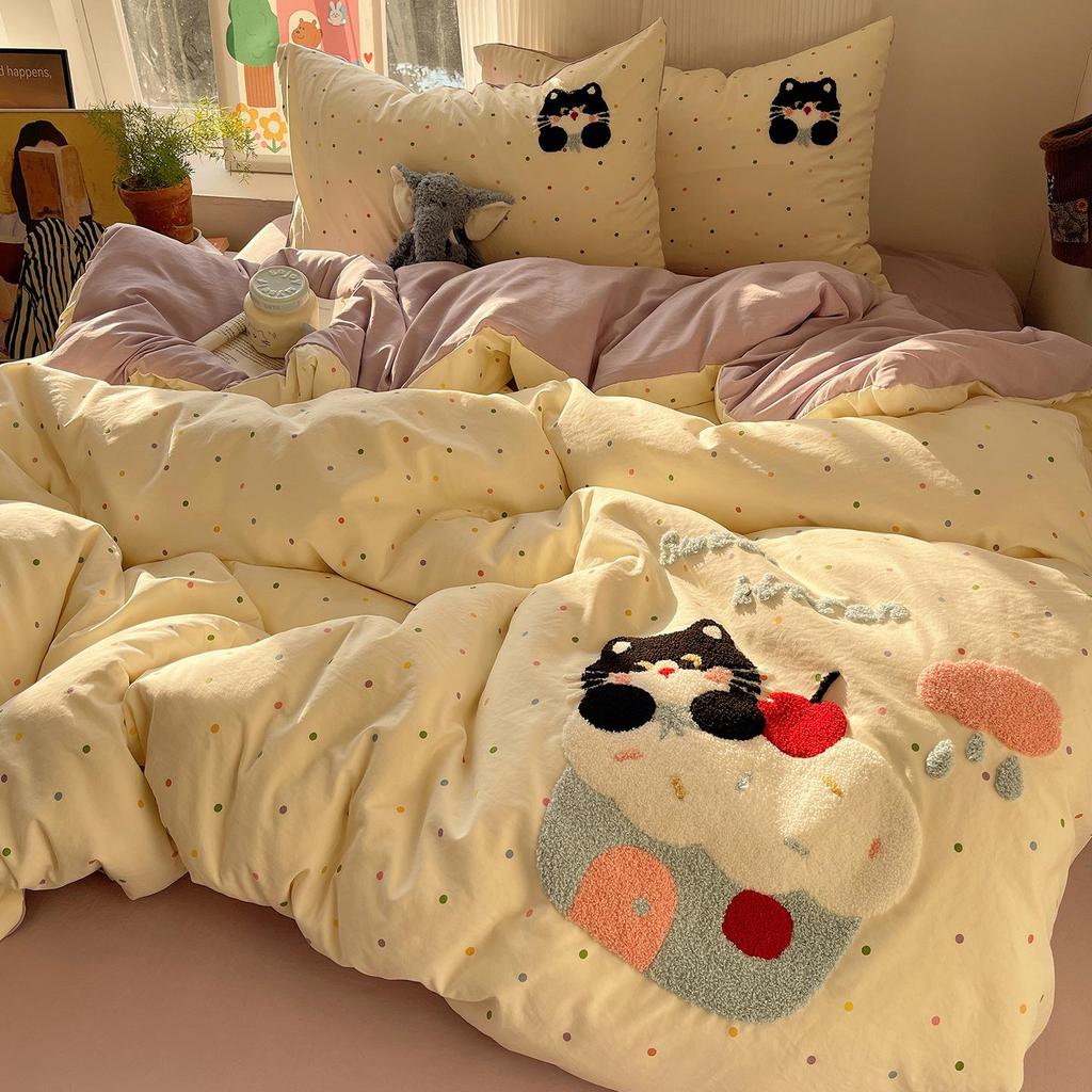 Cotton A-Class Embroidered Towel Set: 4-Piece Bedding for Dorms, Safe for Mother & Baby.