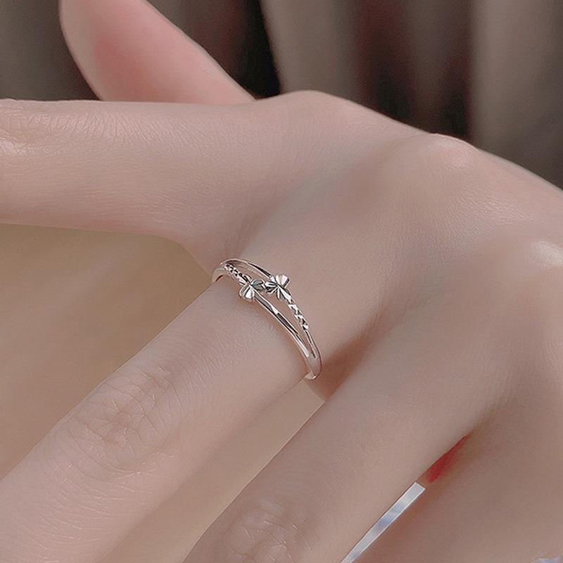 Fashionable Double-Layer Three-Leaf Flower Ring for Women: 2026 Adjustable Stylish Open Index Finger Design.