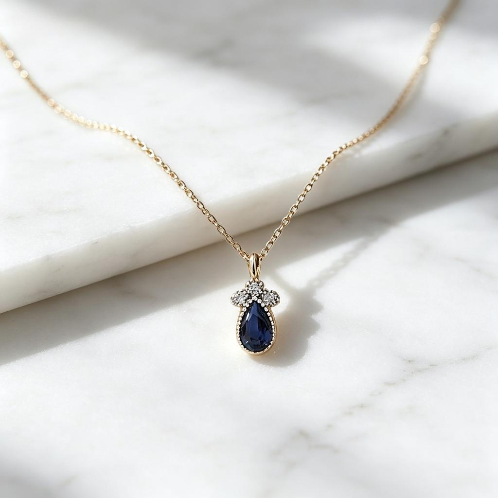 Dames Waterdruppel Hanger Ketting, Verfraaid met Synthetische Zirconia in Peervormige Slijping, Geschikt voor Dagelijkse Sieraden en Vakantiegeschenken