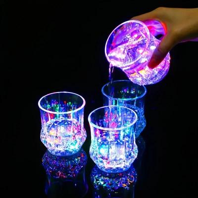 1 ADET Işıklı Bardak, Karanlıkta Parlayan Parti Malzemeleri, Parti, Doğum Günü, Noel, Disko İçin Renkli LED Parlayan Bira Bardağı