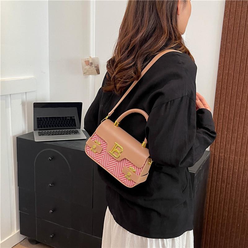 Elegante Retro Strukturierte Quadratische Umhängetasche mit Überschlag mit Schloss