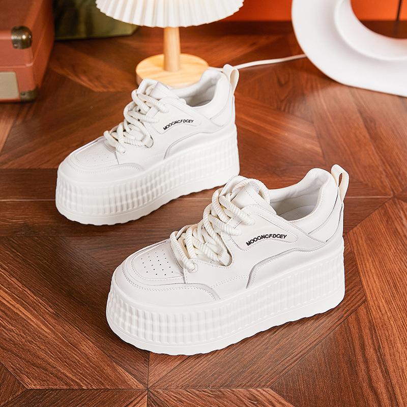 Platform White Shoes Women's 2025 Spring New Small Inner Height Increase Women's Shoes Versatile Board Shoes Sports and Leisure Shoes