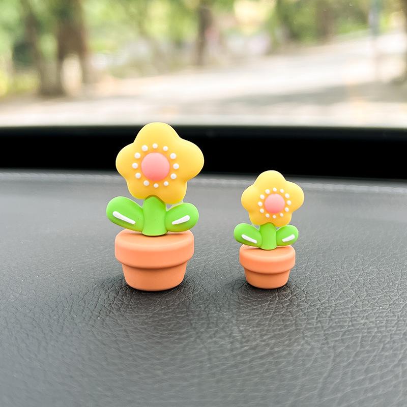 Cute Piglet Car Dashboard Ornament - Mini Interior Decoration