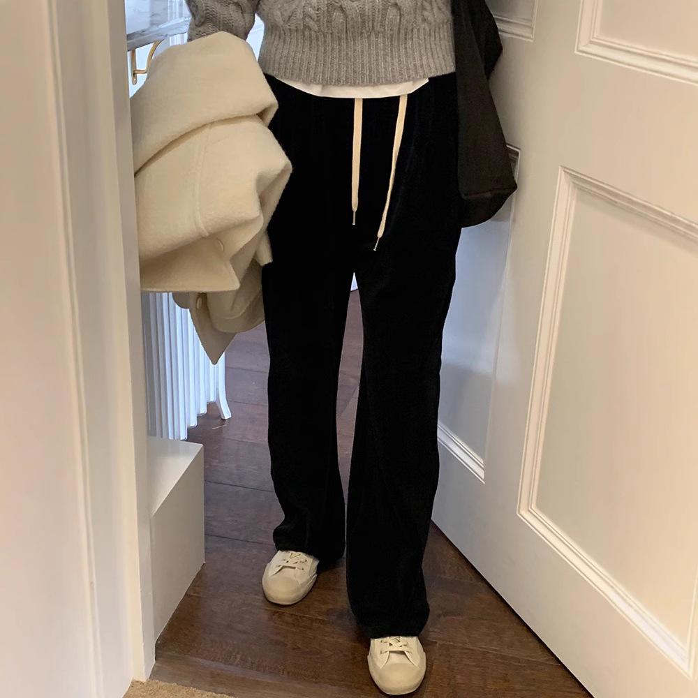 Women's Autumn Velvet Casual Sweatpants - Straight Fit Trousers for Fall and Winter