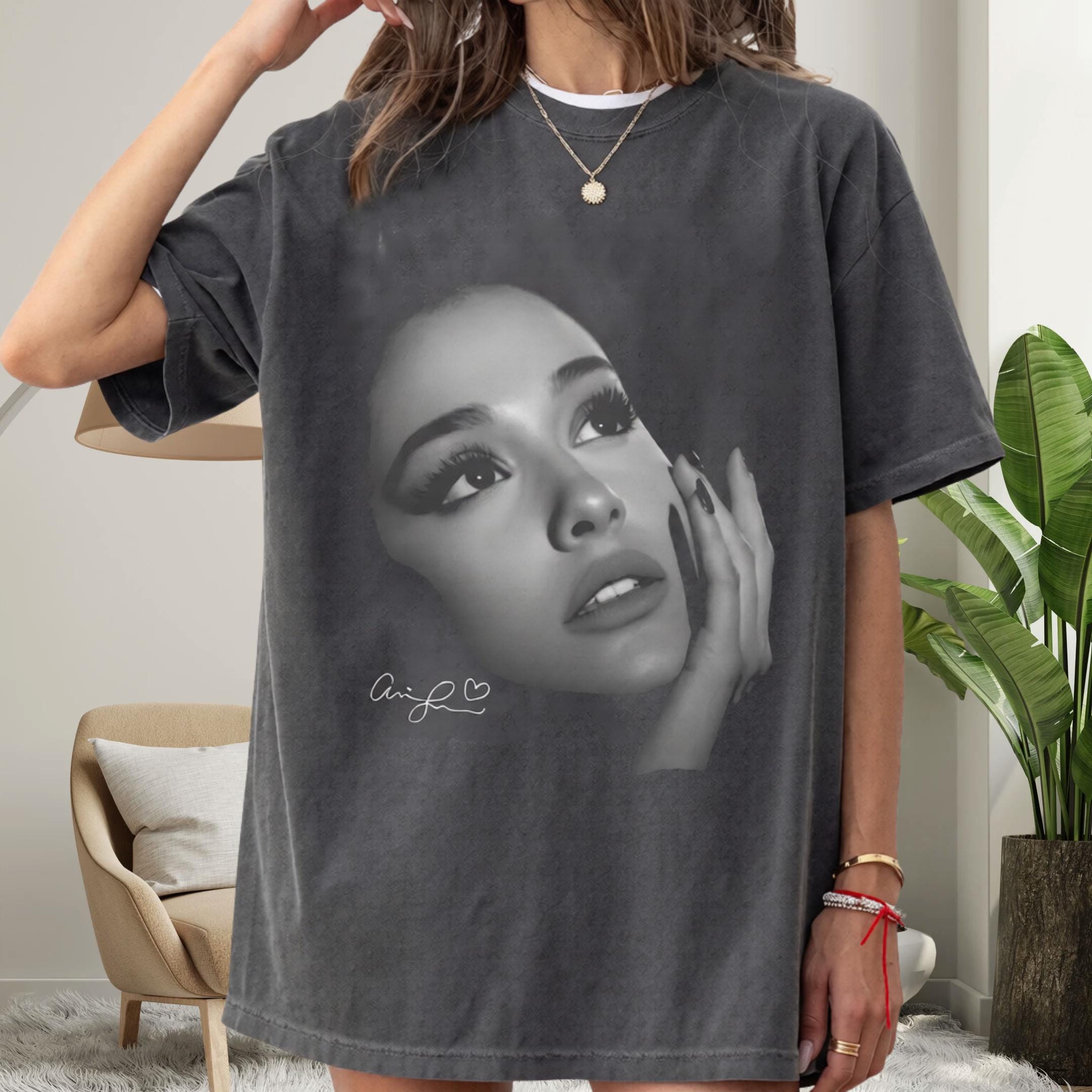 

Ariana Grande Vintage Portrait TShirt Retro Ariana Grande Fan Shirt Summer Unisexs and Womens Loose and Breathable Tshirt Top S